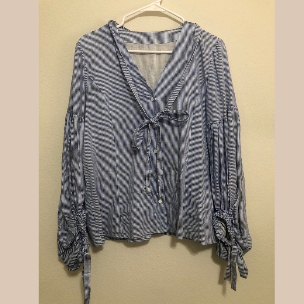 JS New York Striped Poplin Button-Down Ballon Sleeve Shirt